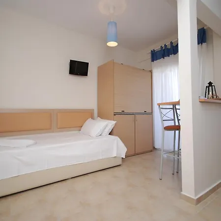 Thalassenia * Hanioti